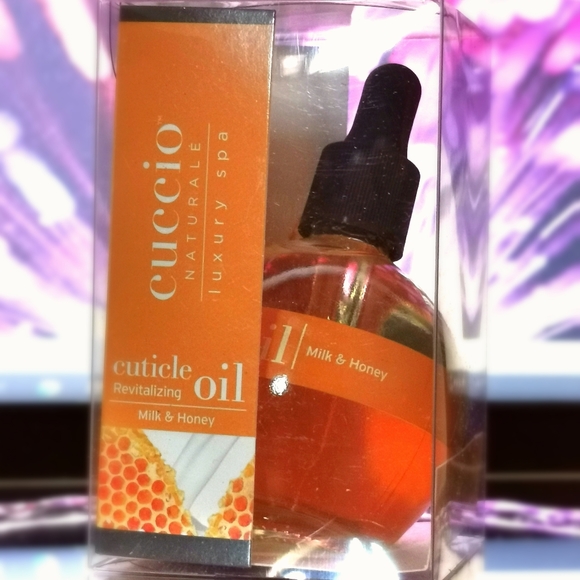 Makeup - Picture 1 of 1